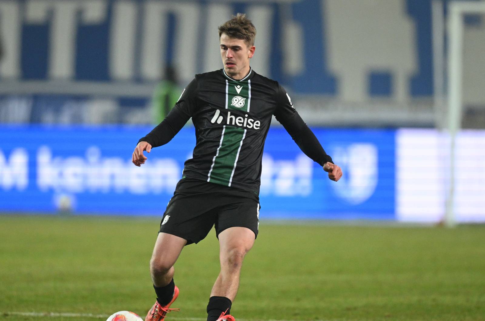 Pech polskiego obrońcy. Zszedł z kontuzją