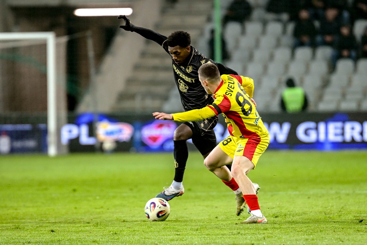 Lech zainteresowany obrońcą. w tej chwili występuje w Jagiellonii