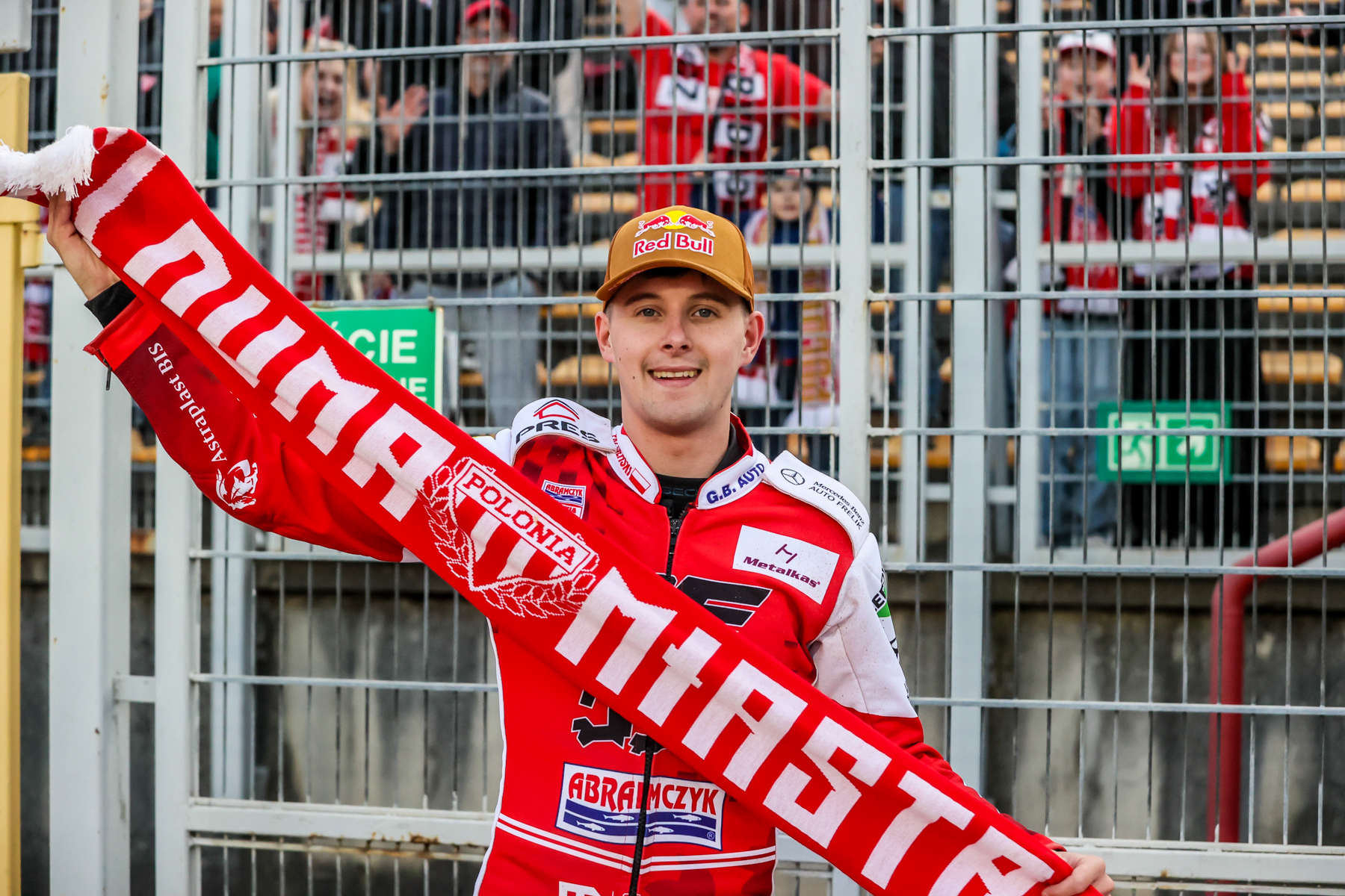 Żużel. Zadecydował bieg dodatkowy. Zażarta walka Przyjemskiego z Pawełczakiem