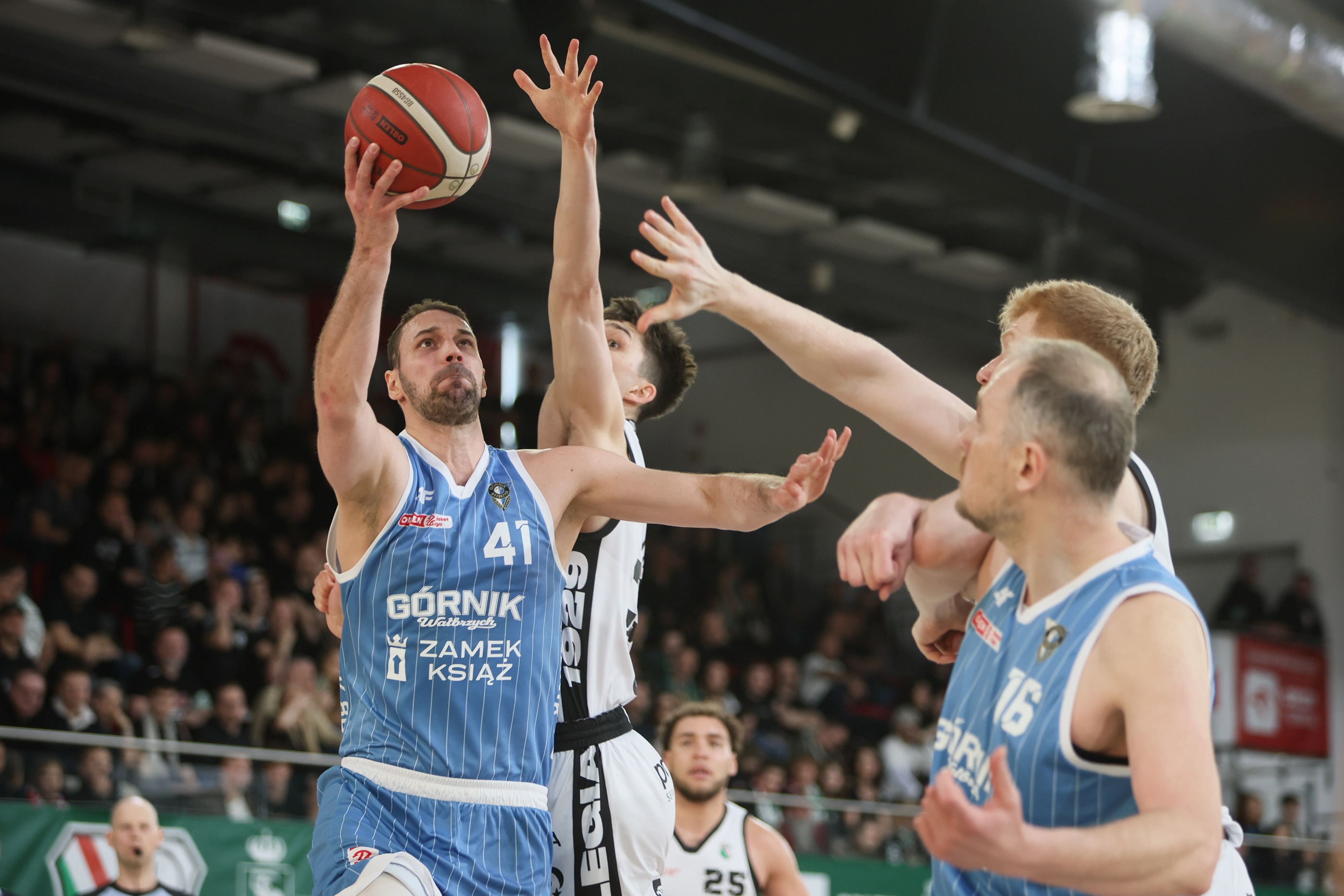 Pierniki zdeklasowane prze Górnik! I to u siebie