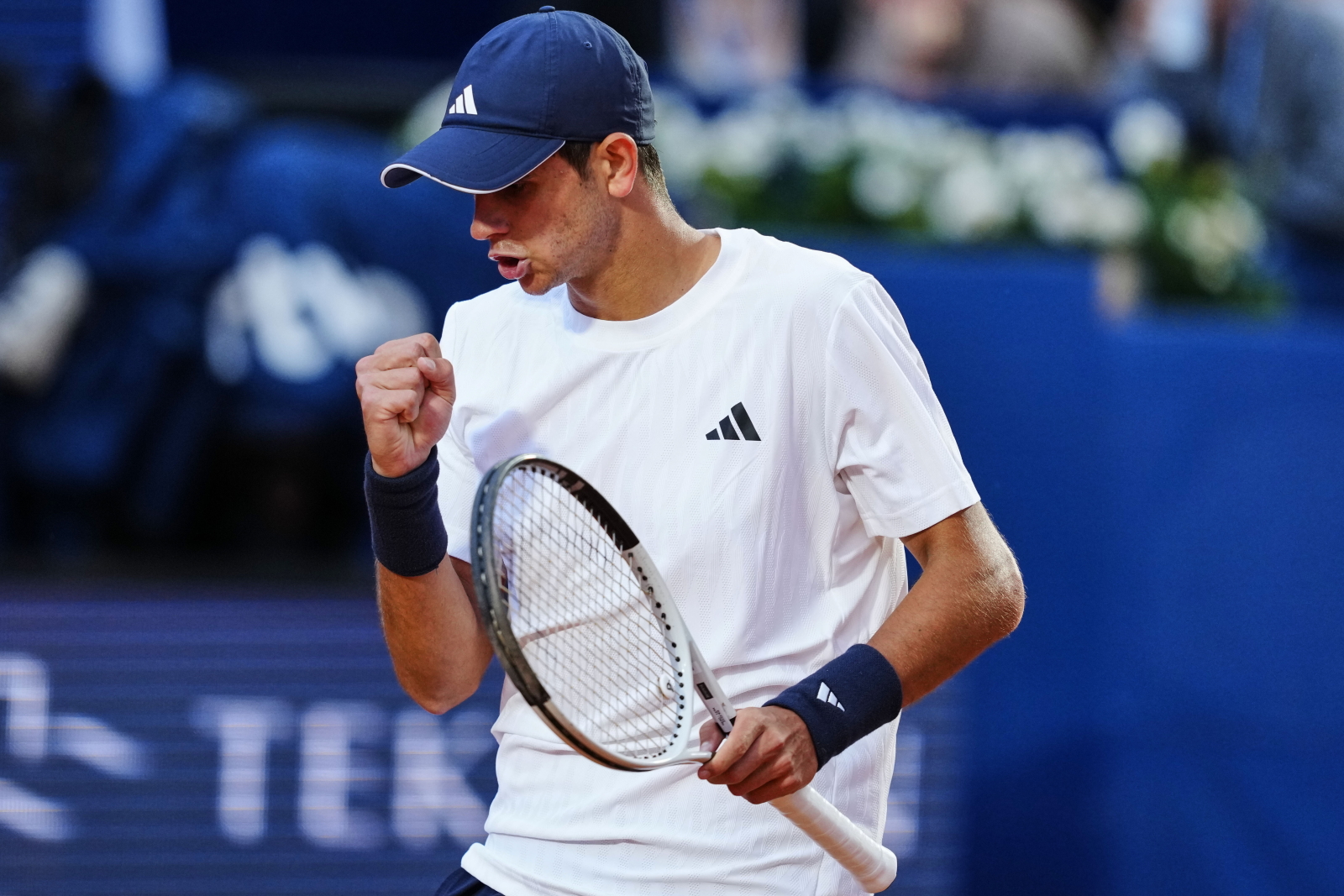 Zwycięski debiut 19-latka. Pożegnanie weterana