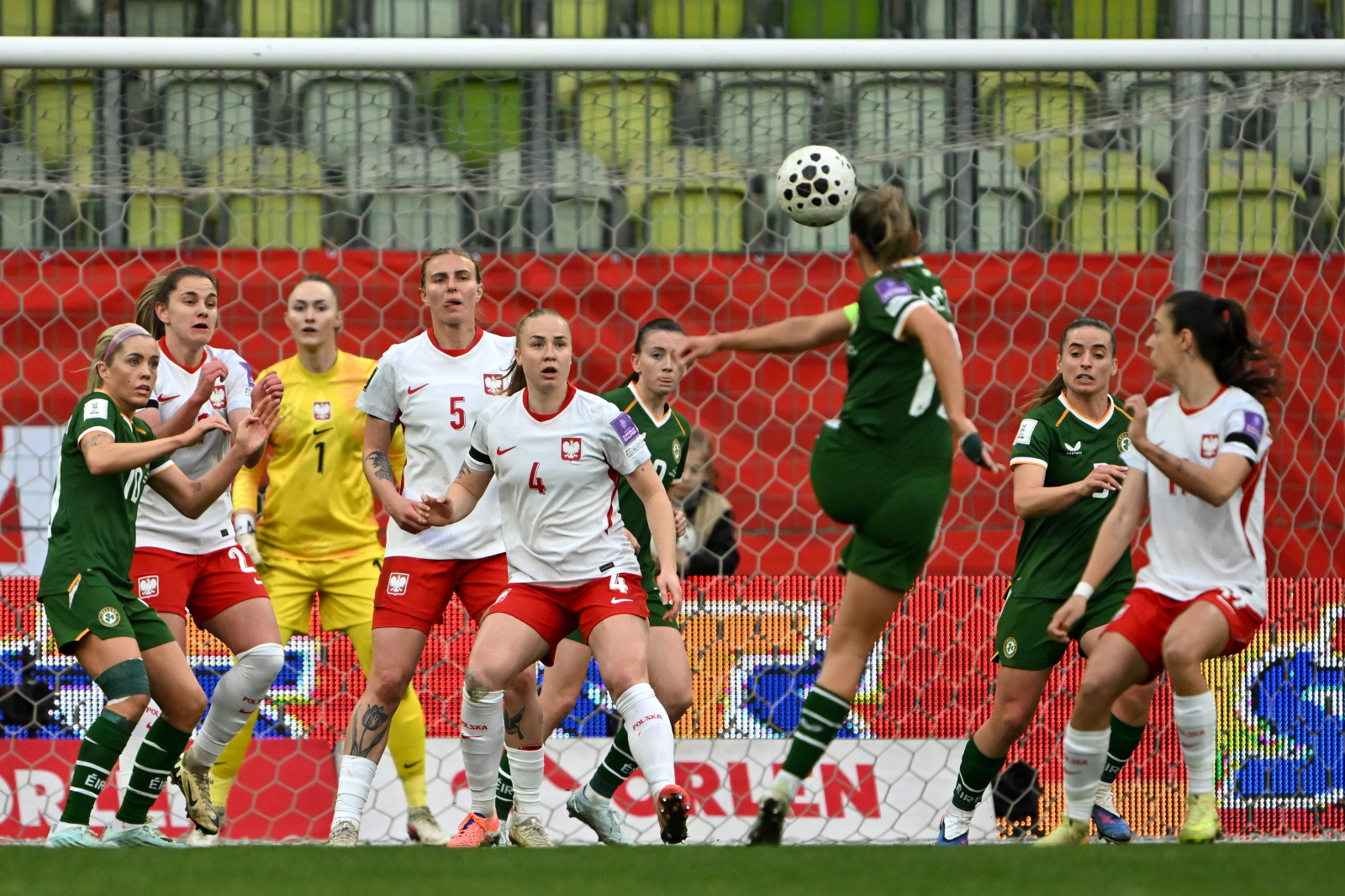 Pasywne w ataku, nieskuteczne w obronie. Polki dały się zdominować Irlandkom