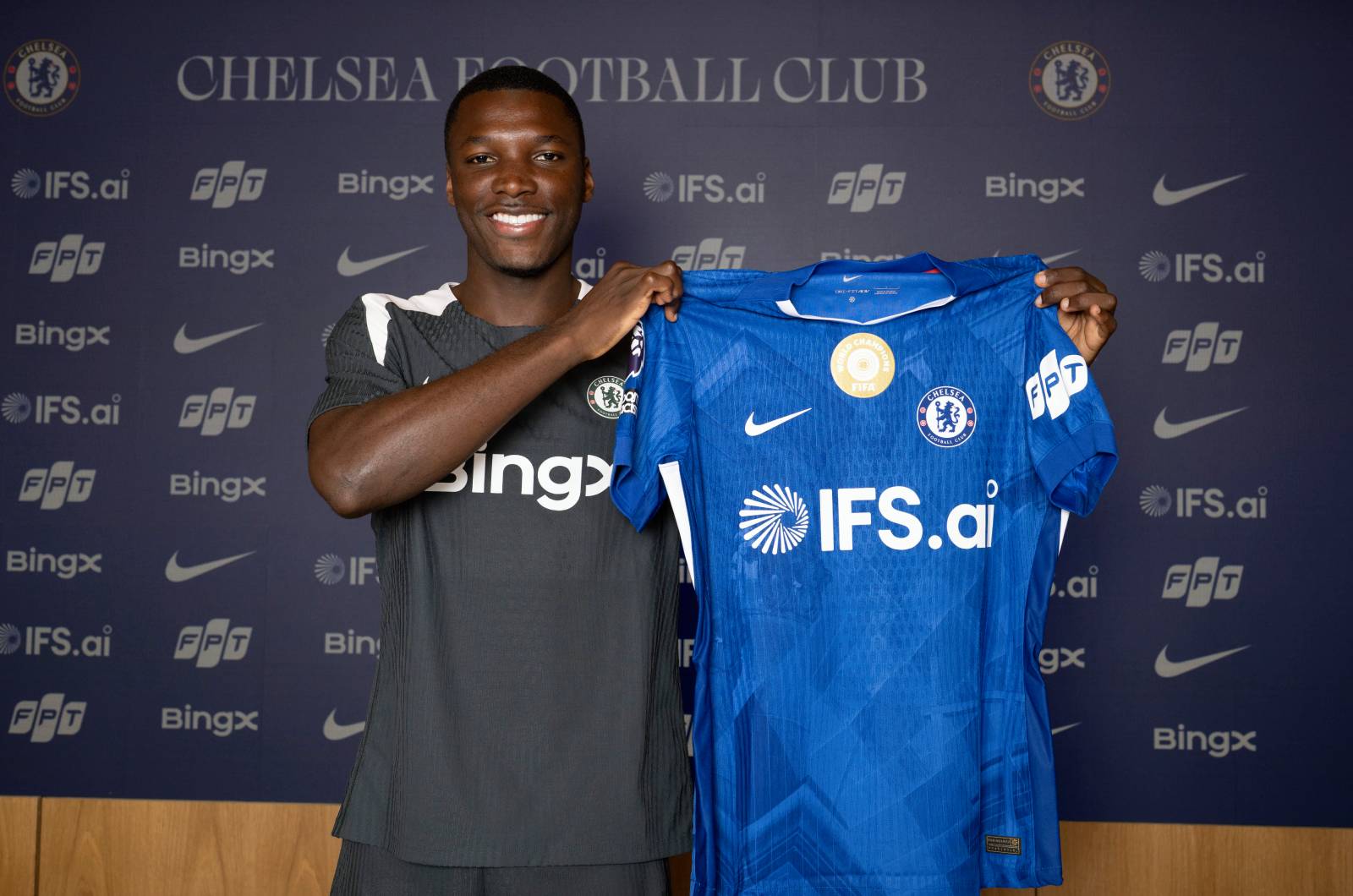 Dobre informacje dla kibiców Chelsea. Gwiazda z nową umową