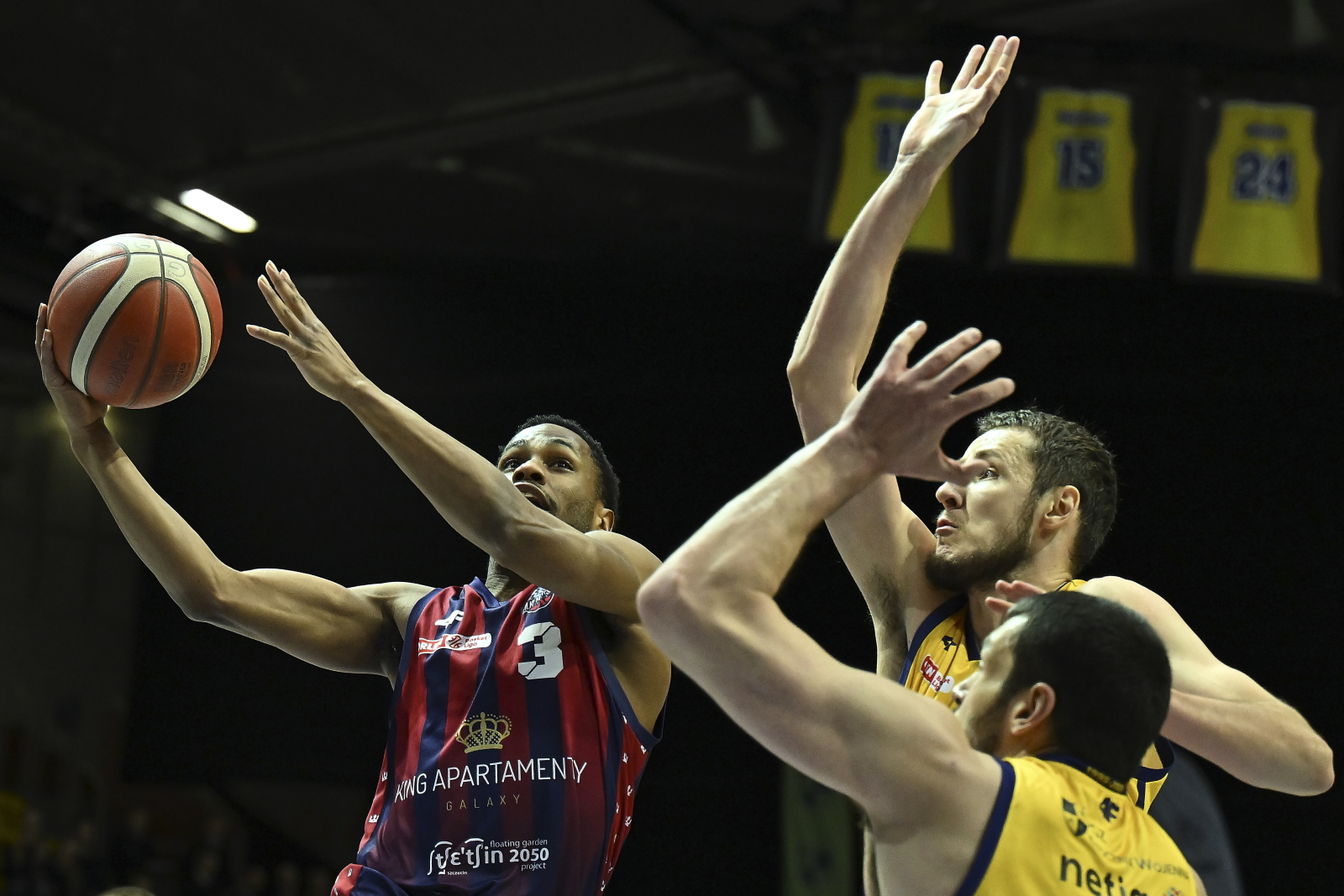 King walczy o szczyt ligi. Świetny występ w Gdyni