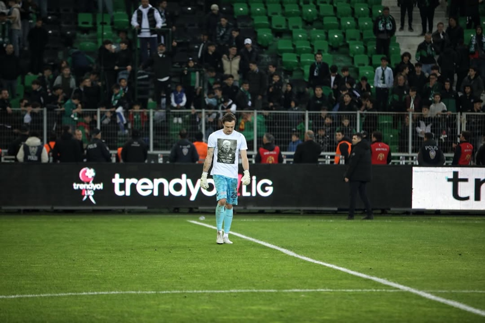 "Wierzyłem, iż zostanę tutaj do końca kariery". Nagłe pożegnanie Polaka z Turkami