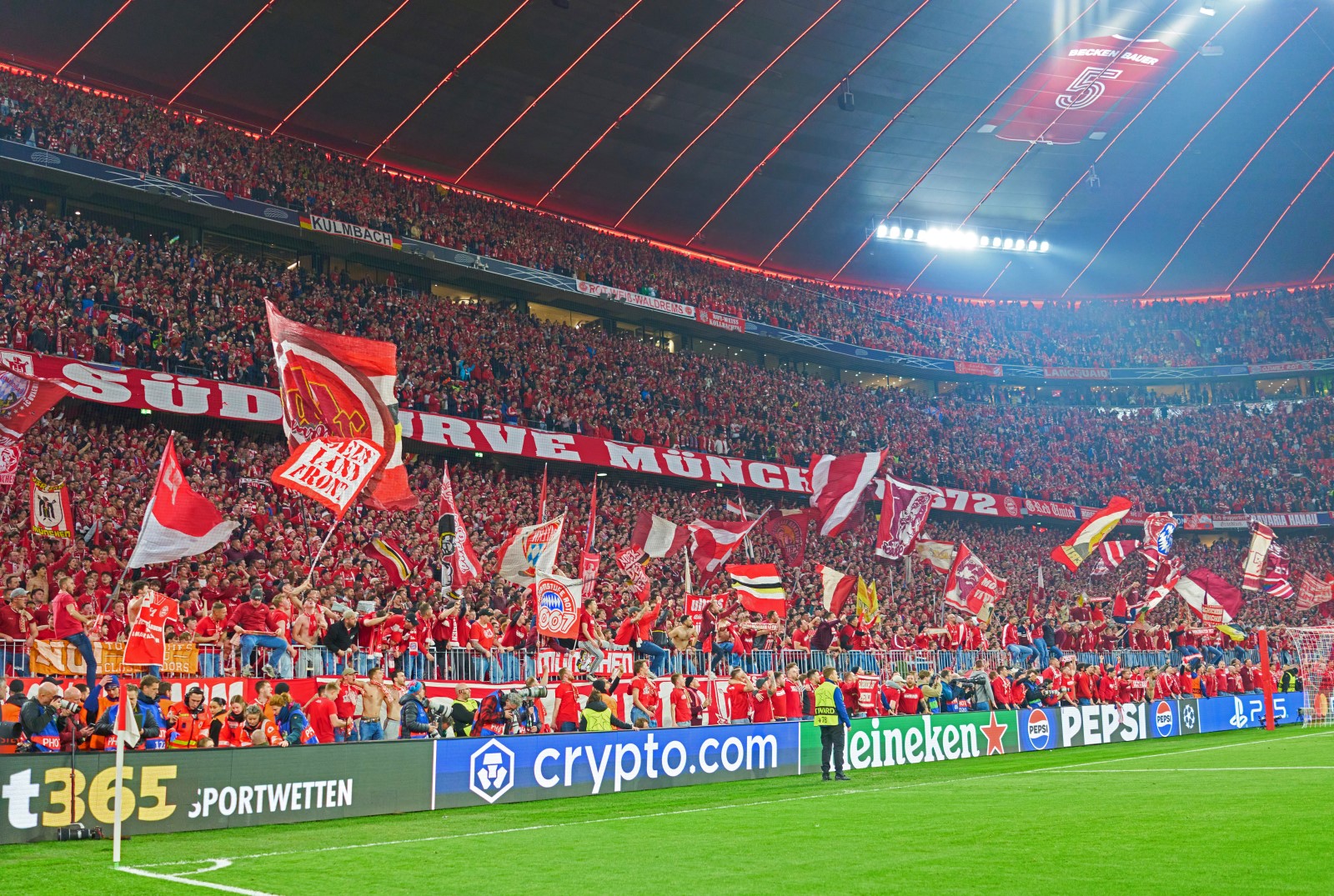 Problemy Bayernu? UEFA wszczęła śledztwo po meczu Ligi Mistrzów