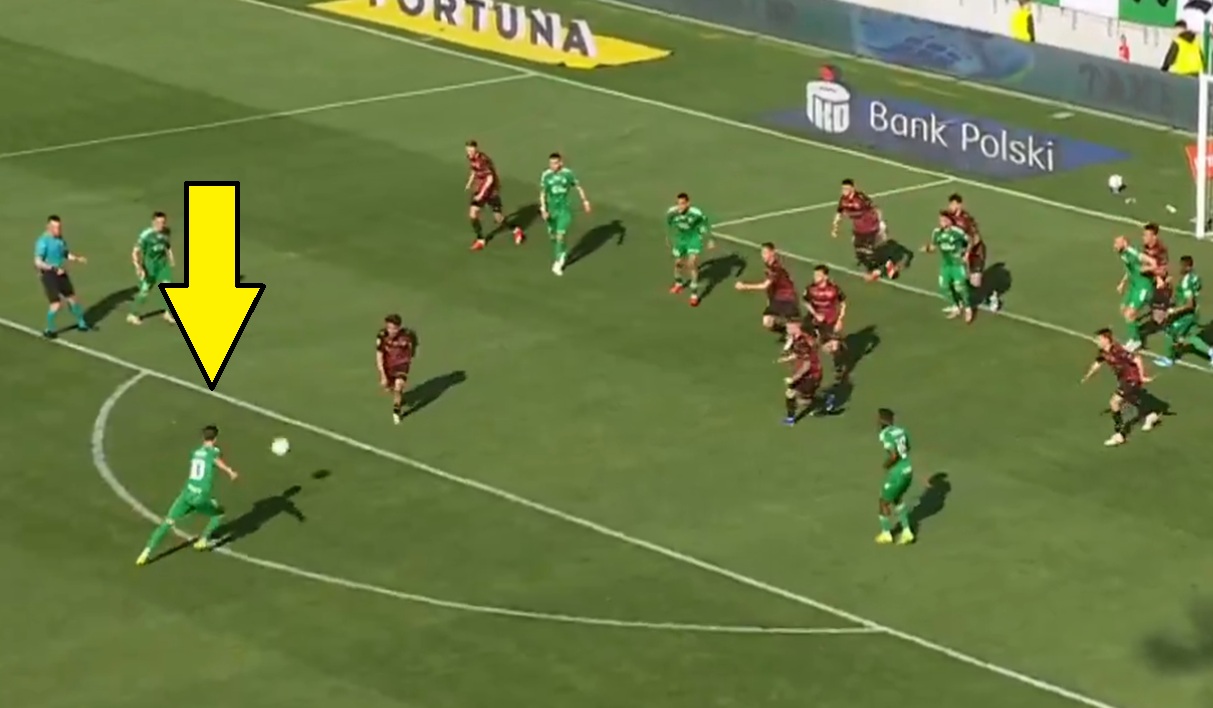 Cudowny strzał w polskiej lidze. Drągowski bez szans