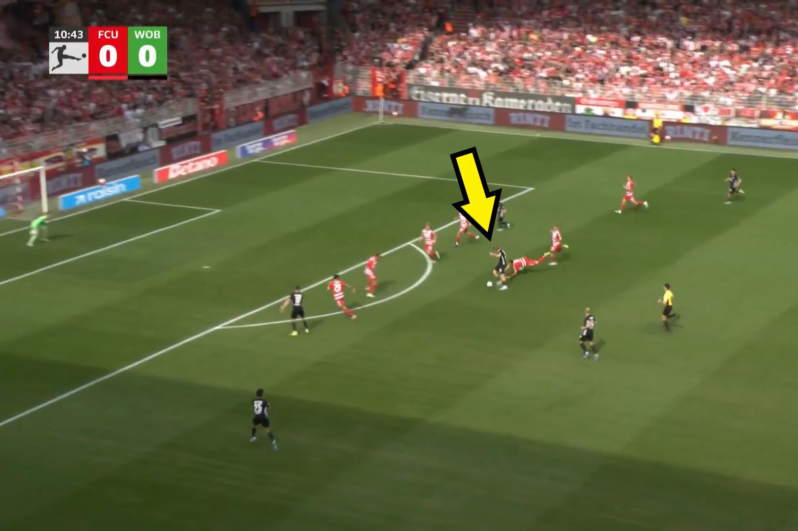 Dostał piłkę w okolicy środka boiska. Tylko spójrz, co zrobił później [WIDEO]