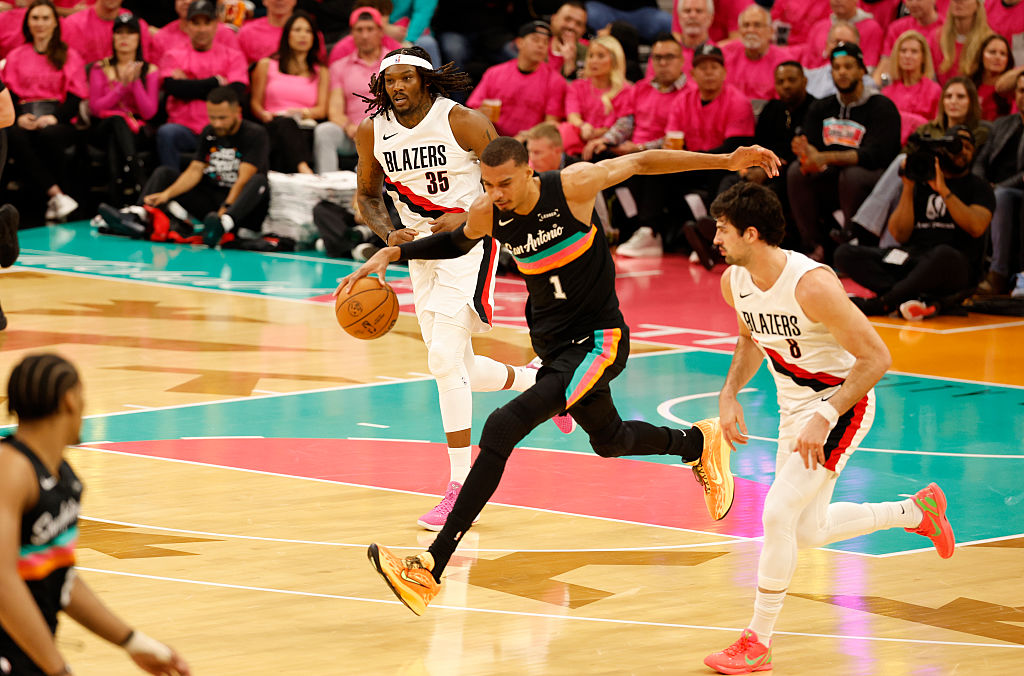 Spurs wrócili do play-offów. Tak w debiucie wypadł Wembanyama