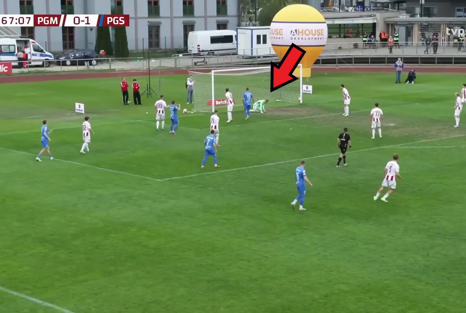 Kuriozalny gol w polskiej lidze. Jak to wpadło? [WIDEO]