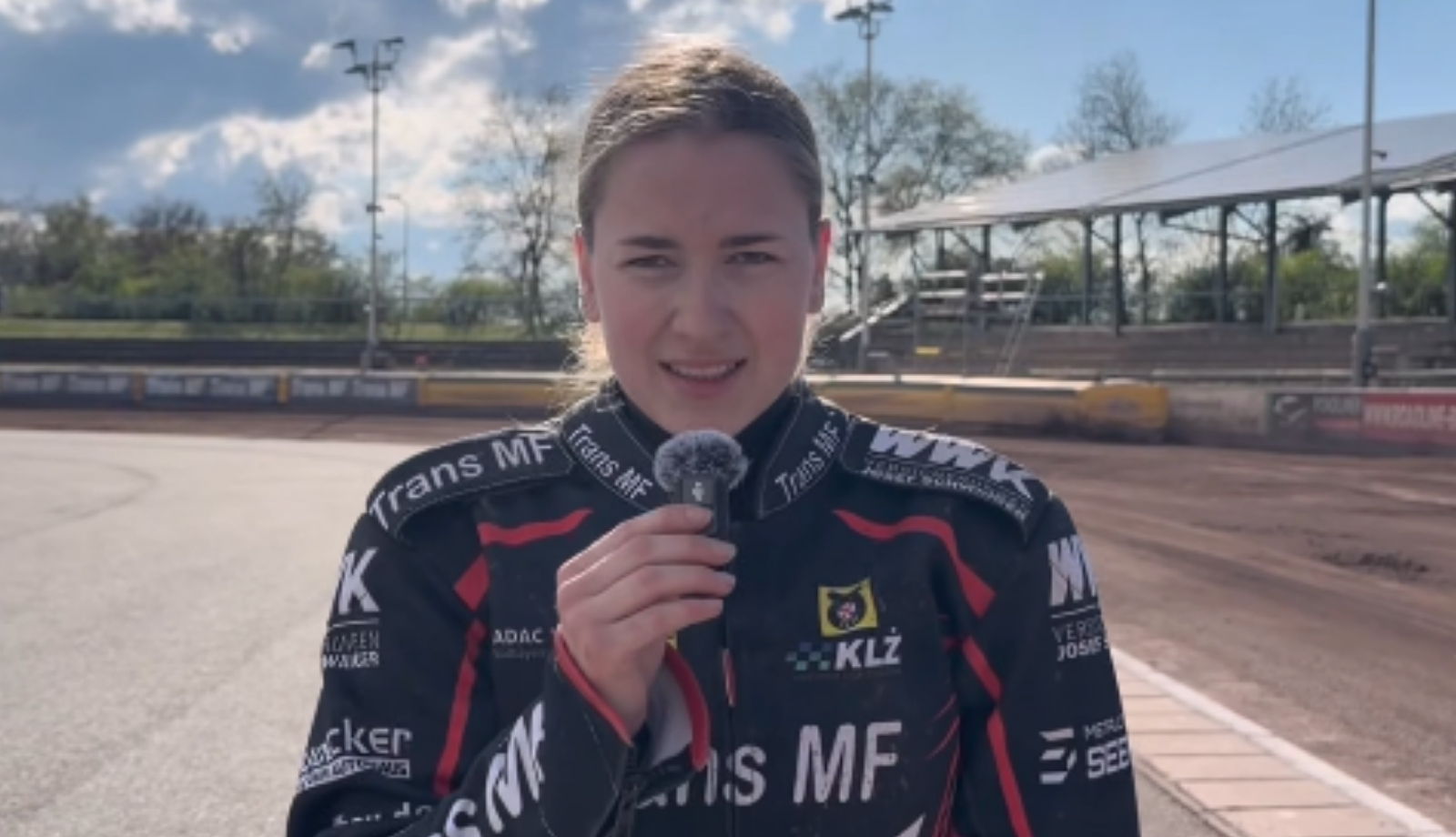 Historyczna chwila w polskiej lidze. Kolejna kobieta wzięła udział w meczu żużlowym