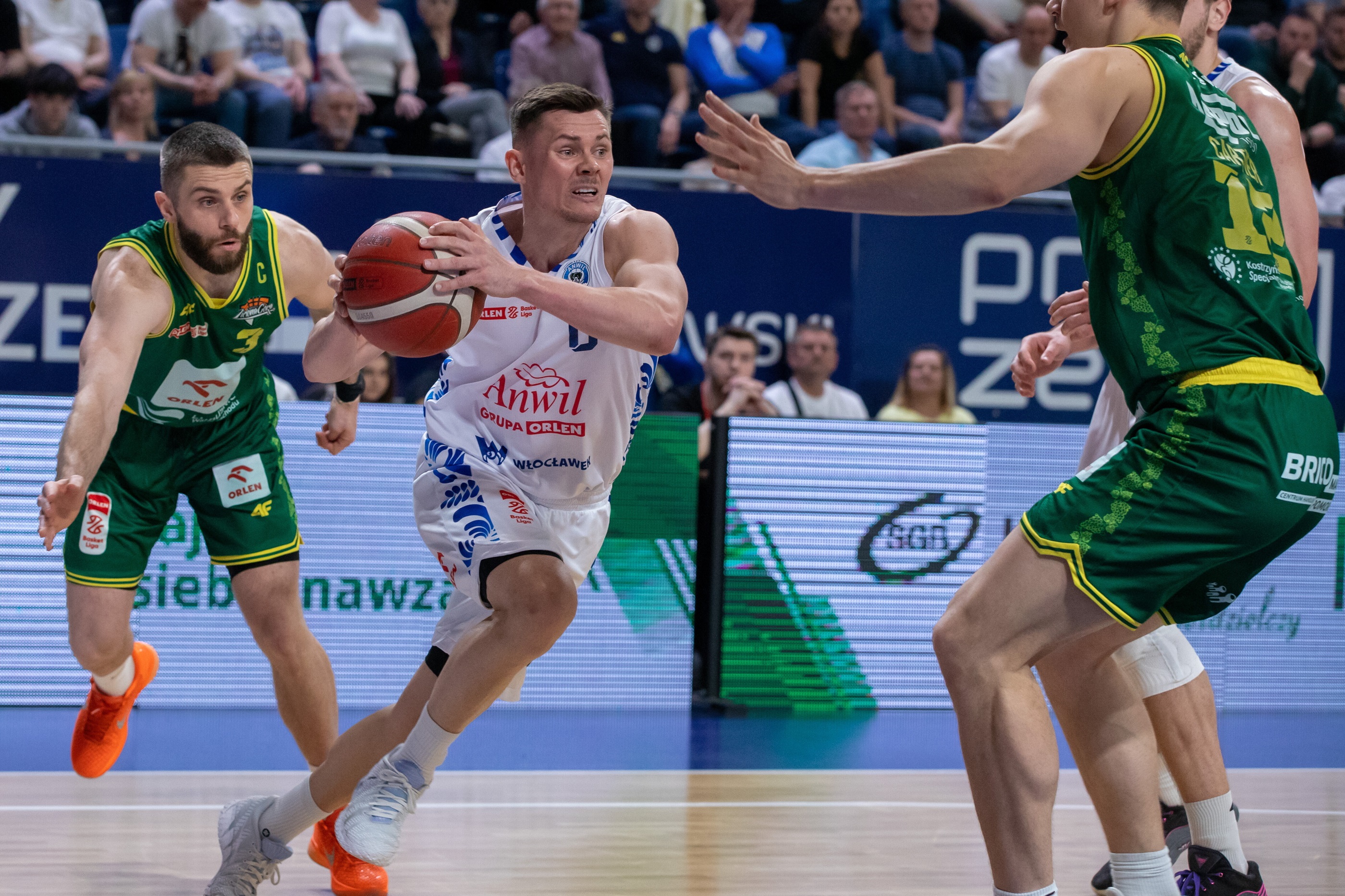 Zwijał się z bólu. Anwil przekazał ważne informacje