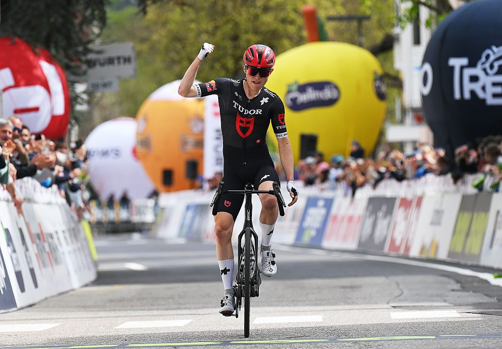 Gdzie obejrzeć wyścig dookoła Alp? Czy będzie stream online?