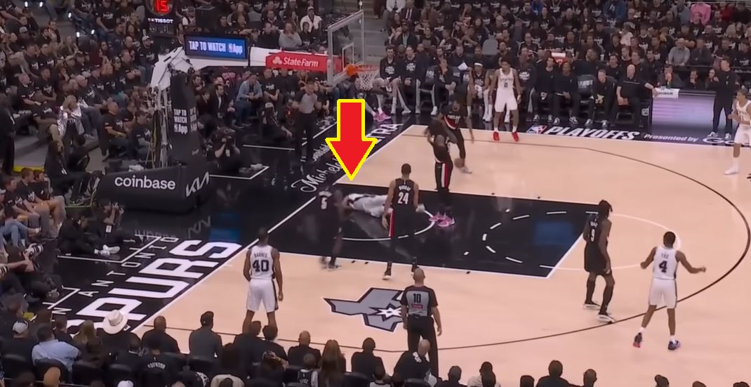 Bardzo groźny upadek gwiazdy NBA. Stracił przytomność