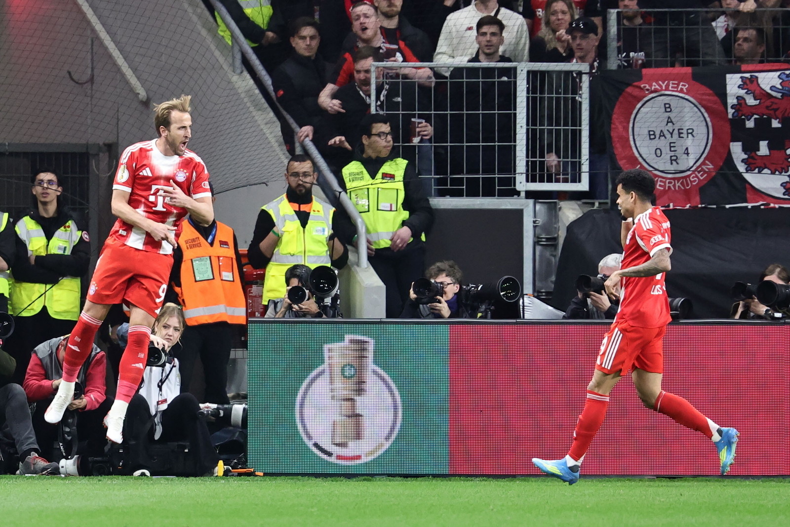 Kane nie zawiódł Bayernu w meczu o finał. Łagodny wymiar kary dla Leverkusen