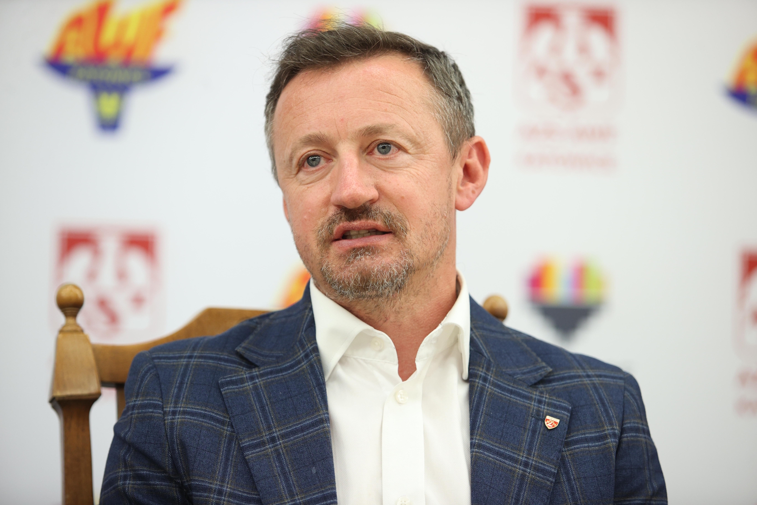 Małysz wywiesił białą flagę. Przykry obraz PZN [OPINIA]