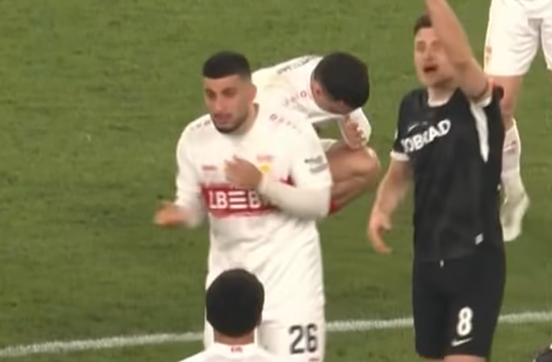 Niecodzienne sceny w Niemczech. Sędzia nie mógł rozpocząć dogrywki