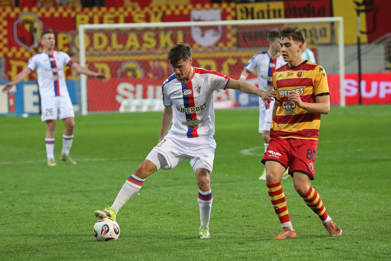 PKO Ekstraklasa: Górnik Zabrze blisko szczytu! Outsider jeszcze walczy, zobacz tabelę