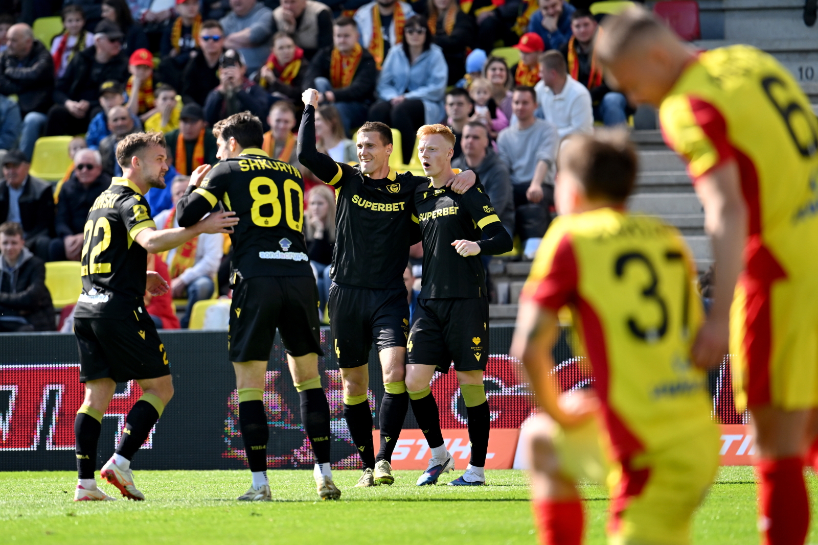 Ani wilk syty, ani owca cała. Dwóch rannych w Kielcach