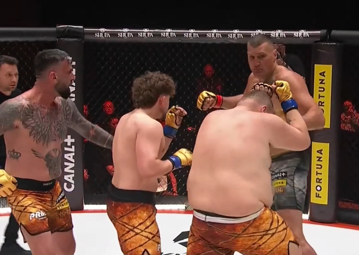 Wach kontra trzech rywali. Jednego znokautował, finał był zaskakujący