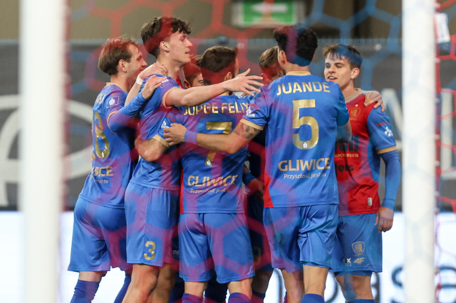 PKO Ekstraklasa: Piast ucieka, Arka coraz bliżej spadku, zobacz tabelę