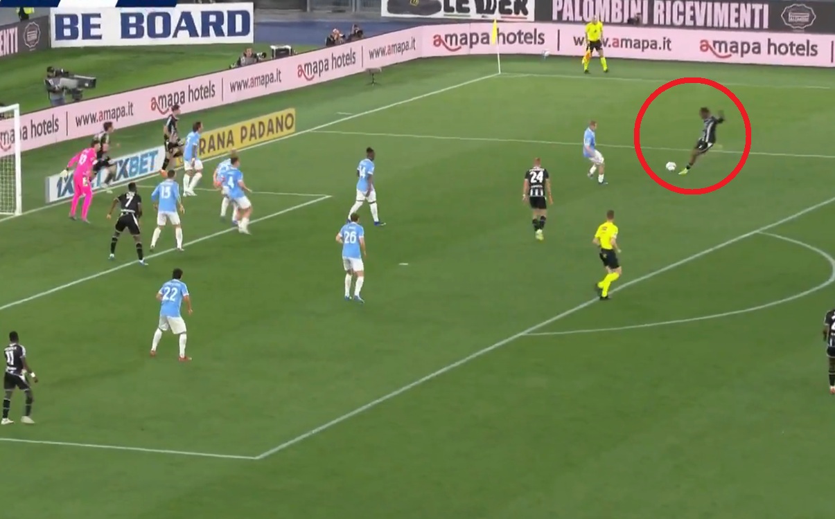 Nie podał Polakowi. Zamiast tego strzelił cudownego gola