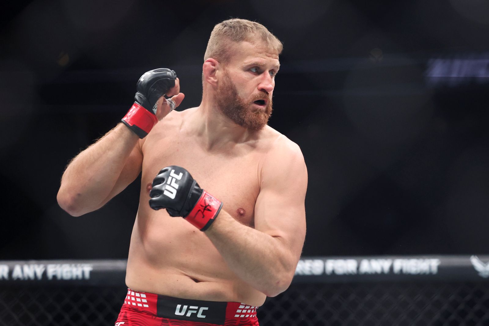 Błachowicz rozpoczął rehabilitację. Polak przybliżył, jak długo może potrwać