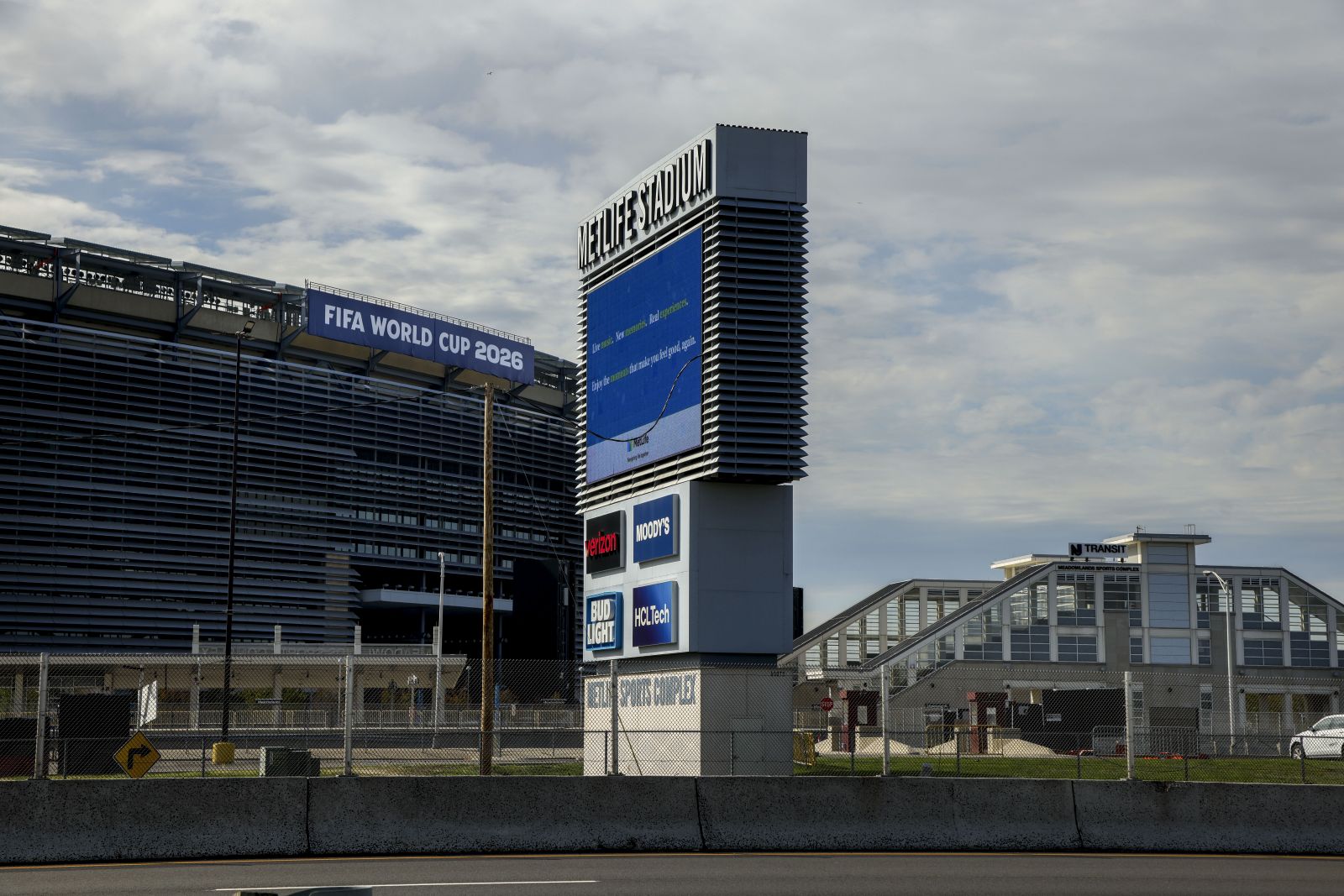 Wybierasz się na mundial? Uważaj na pułapki