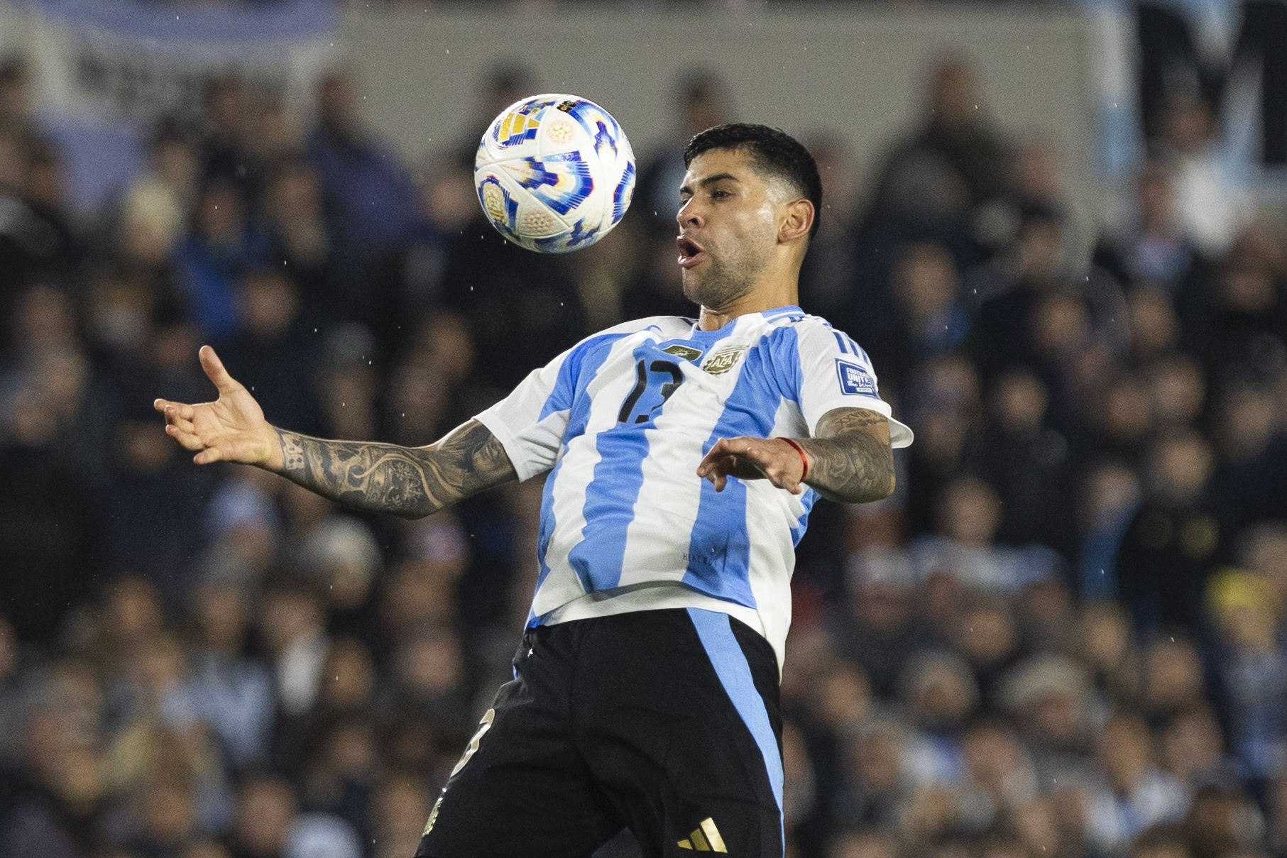 Oto alternatywa Barcelony dla Bastoniego. Doszło już do wstępnych rozmów