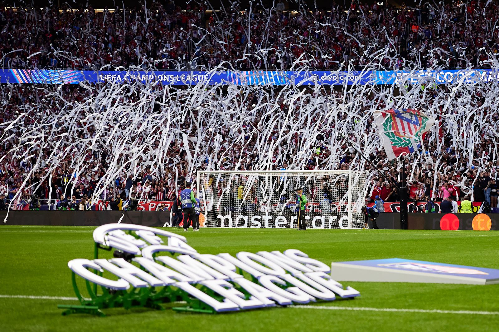 "Niezapomniany obraz". Zachwyty nad tym, co stało się przed meczem LM