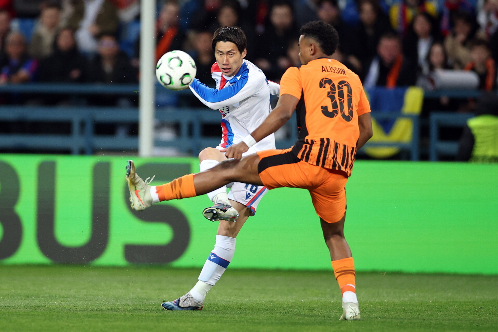 Kraków szczęśliwy dla gości. Nie minęła minuta i już padła bramka