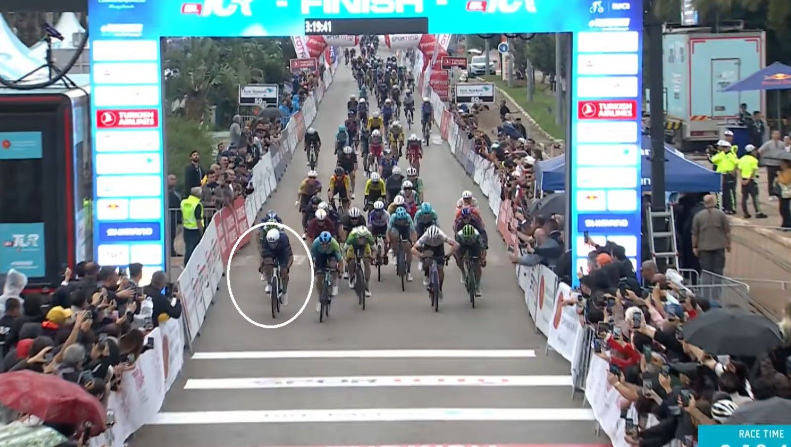 Wielkie emocje na finiszu. Polak na podium