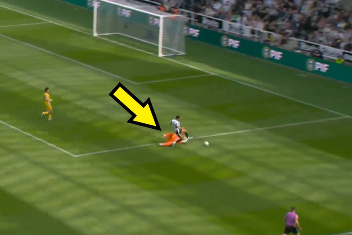 Koszmarny błąd w Premier League. Co on najlepszego wymyślił? [WIDEO]