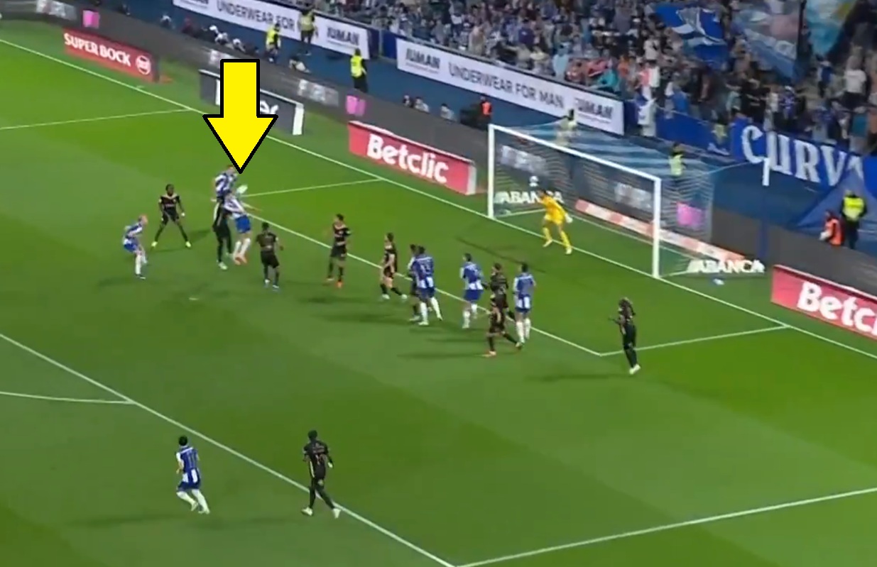 Ależ pofrunął. Fantastyczny gol Bednarka