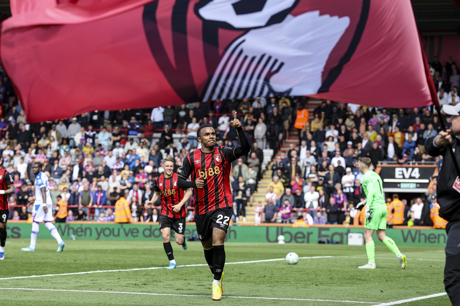 Bournemouth trzyma się czołówki. Kolejna przeszkoda pokonana