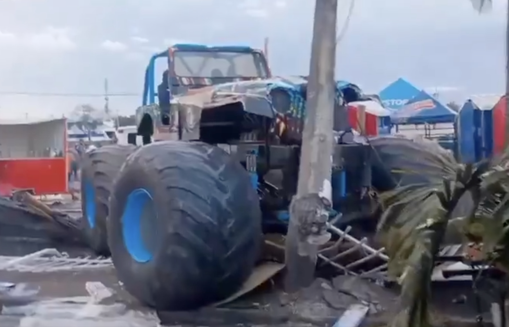 Monster truck wjechał w publiczność. Trzy osoby zginęły w Kolumbii