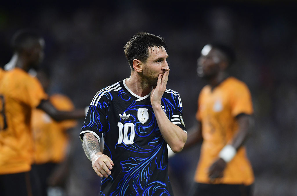 Messi mógł pobić galaktyczny rekord. 400 mln euro na stole