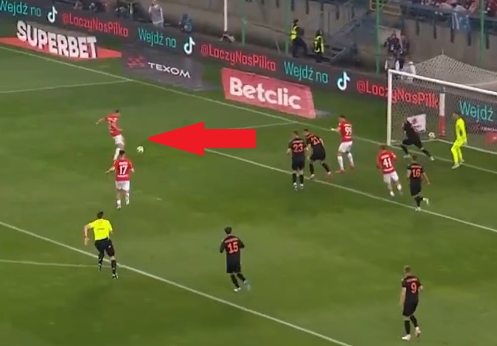 Gol na wagę awansu? Piłkarz Wisły uderzył nie do obrony