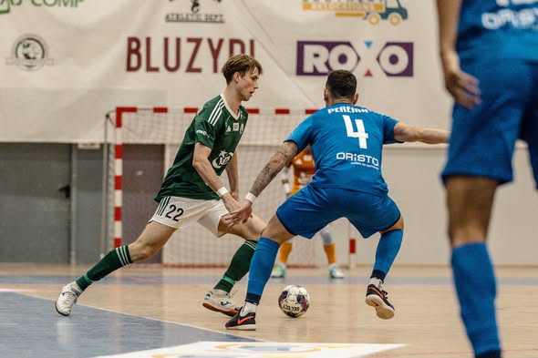 Futsal. Trzy zespoły w strefie medalowej. Niespodzianka w meczu Legii