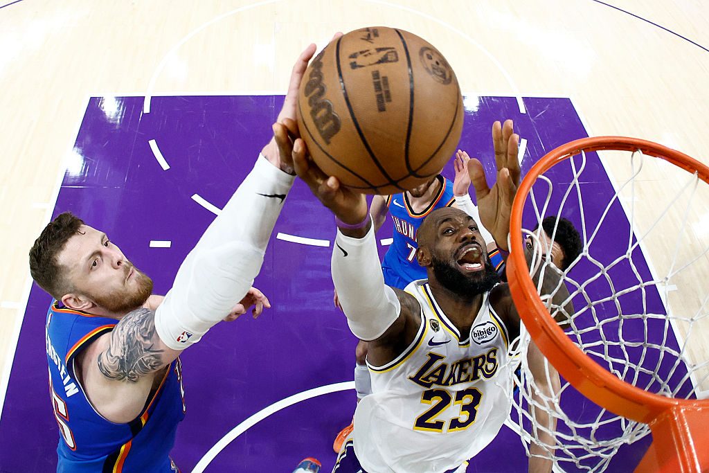 Już 7-0! Zaraz wyrzucą Jamesa i Lakers
