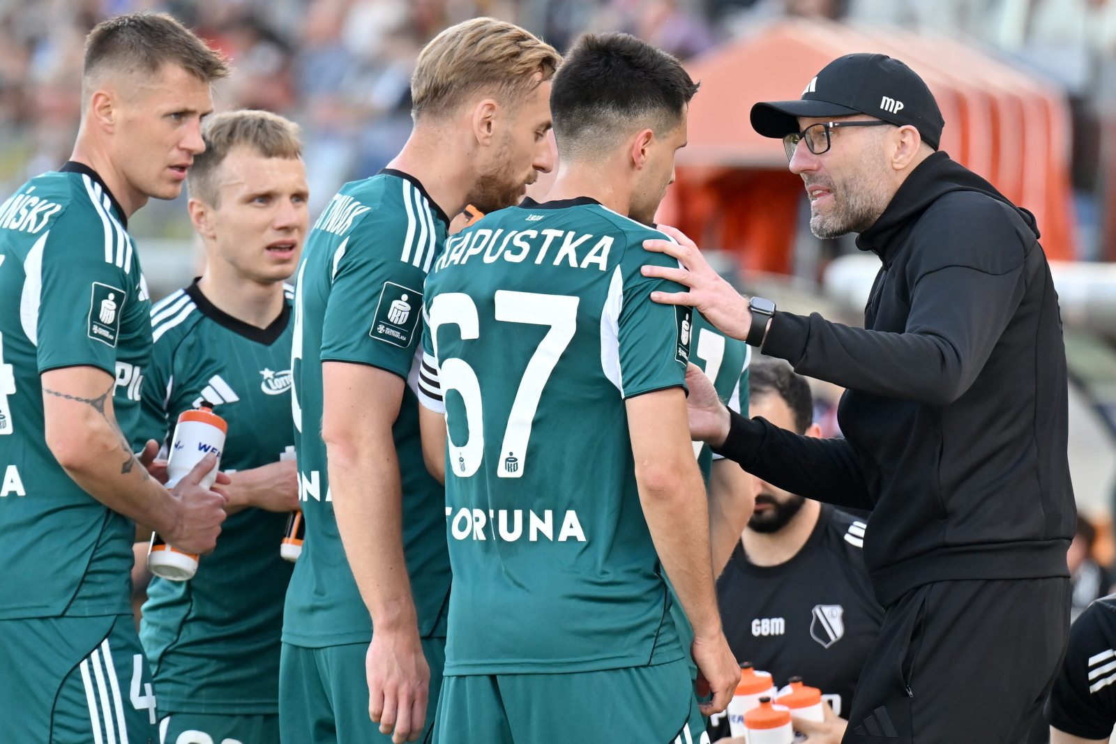 Legia w bólach wygrała w Niecieczy. Papszun: Styl nie był najważniejszy
