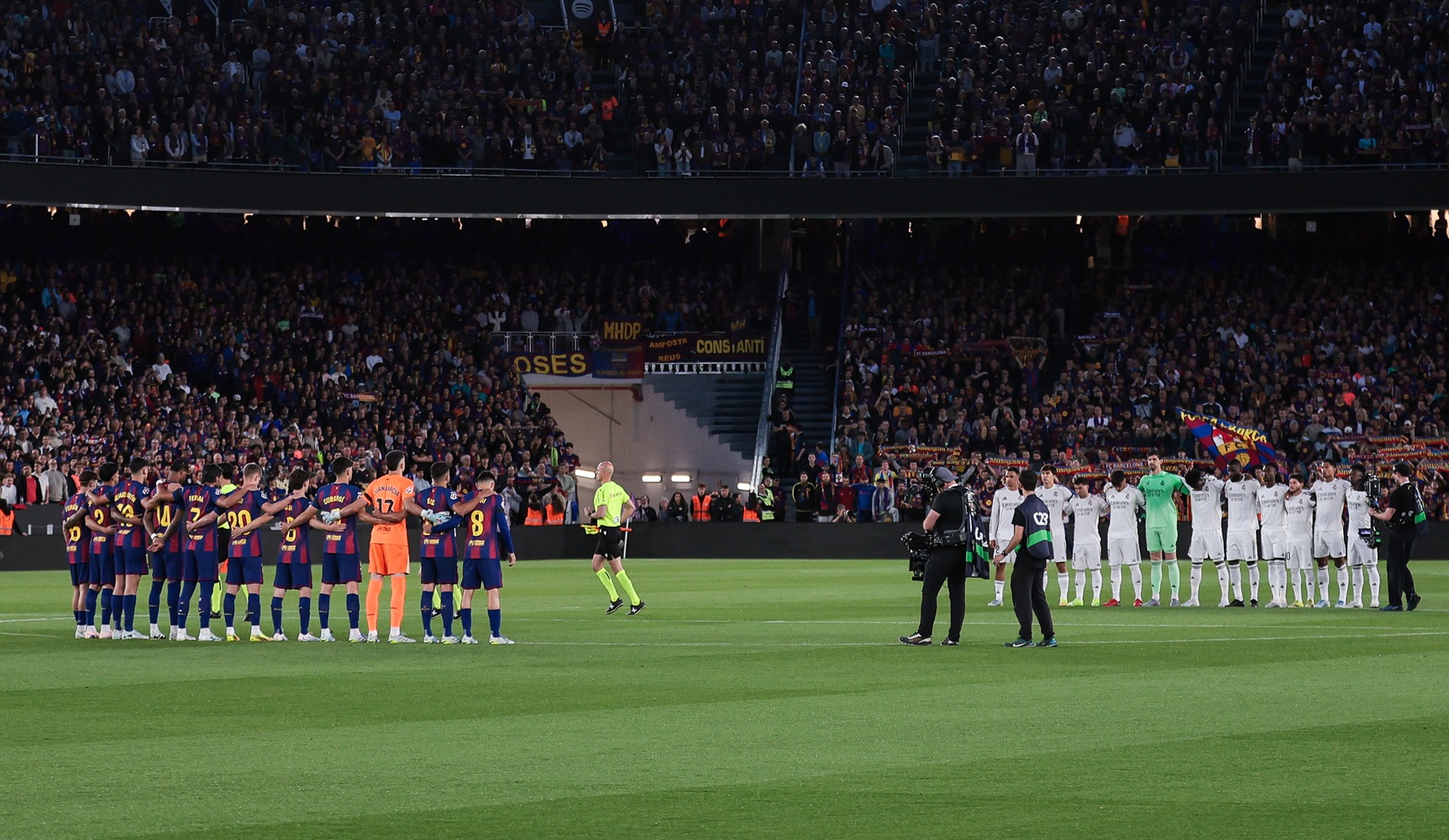 Minuta ciszy przed El Clasico. Wzruszenie Flicka