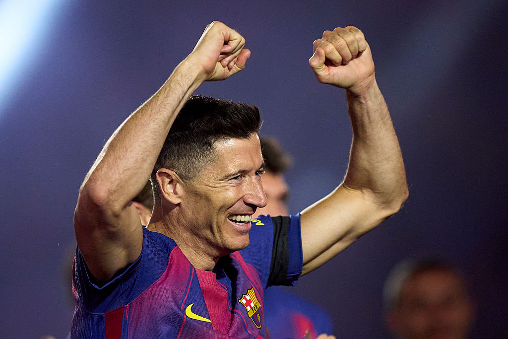 FC Barcelona żegna Lewandowskiego. "Odchodzi jako legenda"