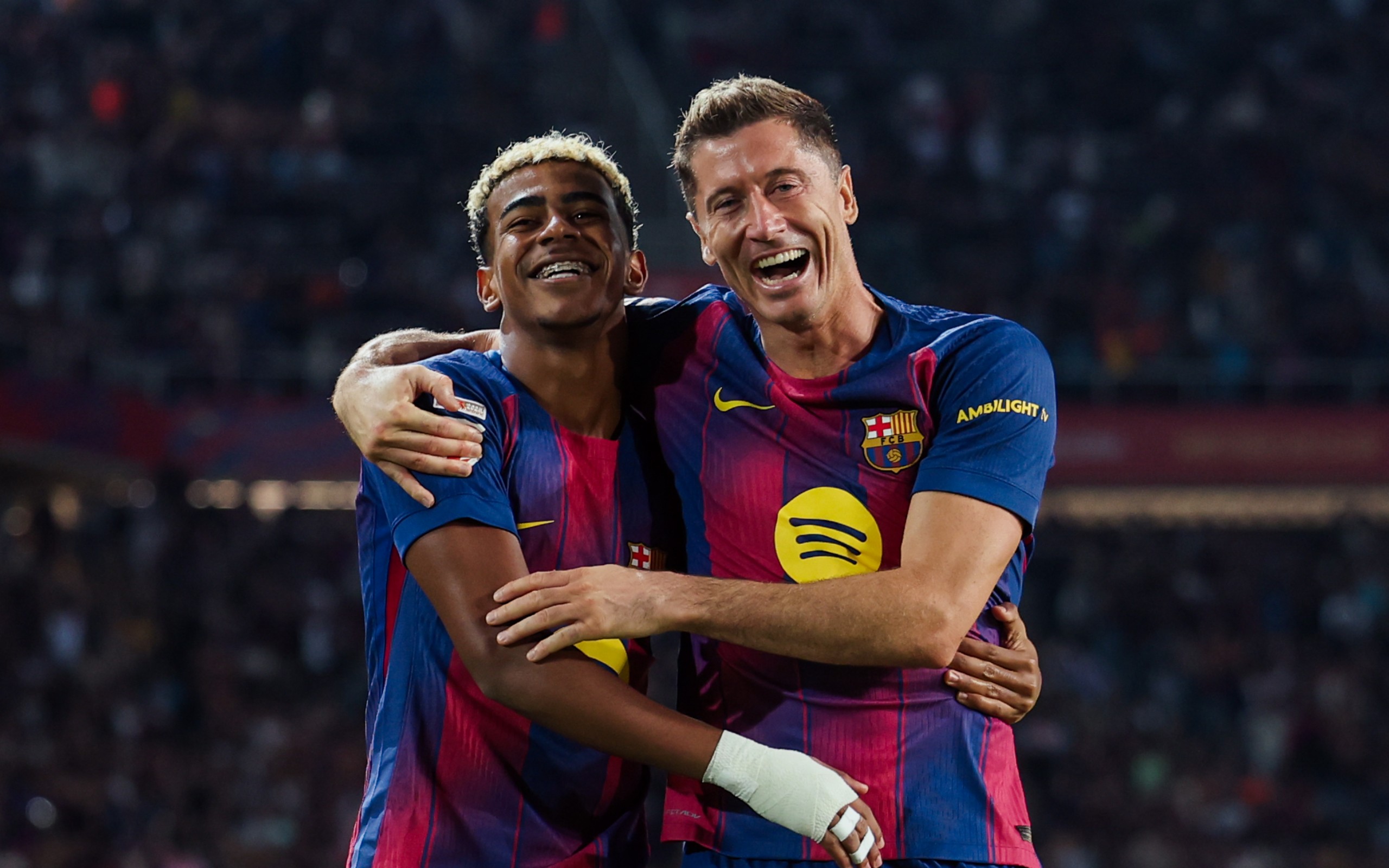Lewandowski - więcej niż piłkarz. Barcelona tego nie zapomni [OPINIA]
