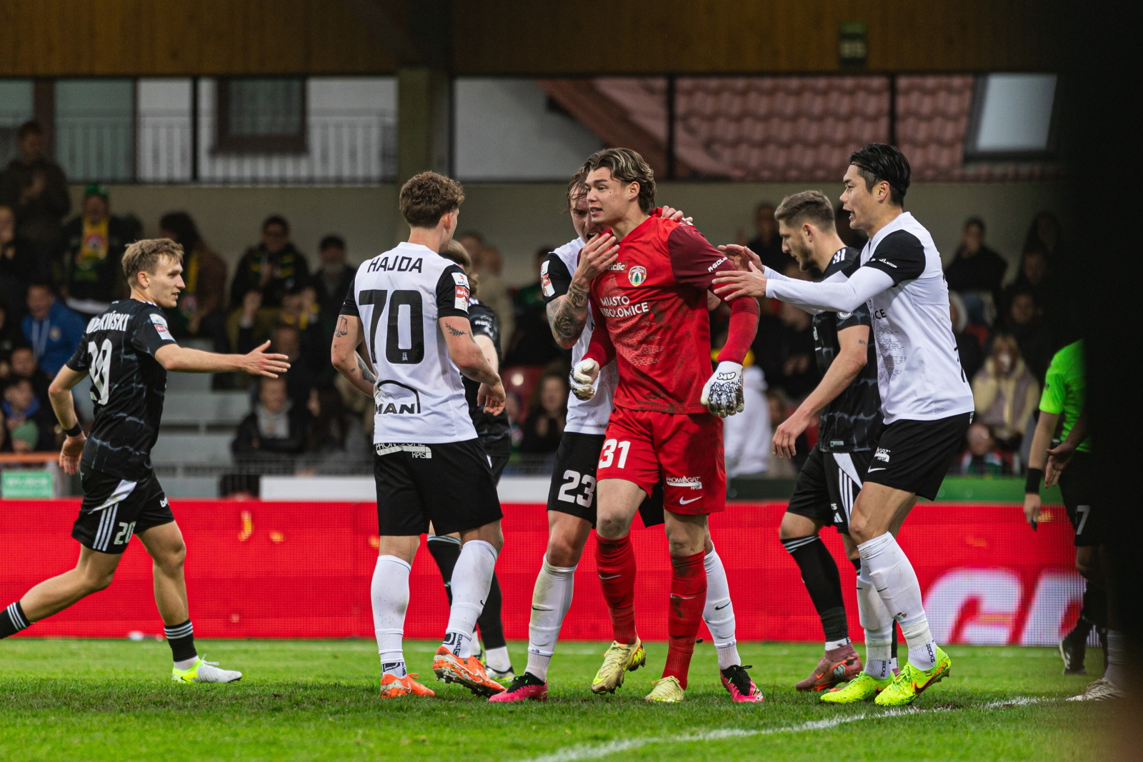 Szczegółowy terminarz 12. kolejki Betclic I ligi. Znamy termin hitu Warta Poznań - ŁKS Łódź