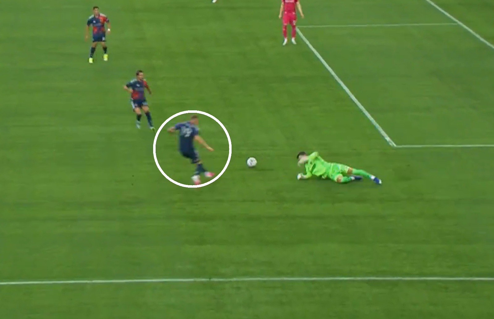Absurdalny gol Polaka w USA. Ale co zrobił bramkarz?! [WIDEO]