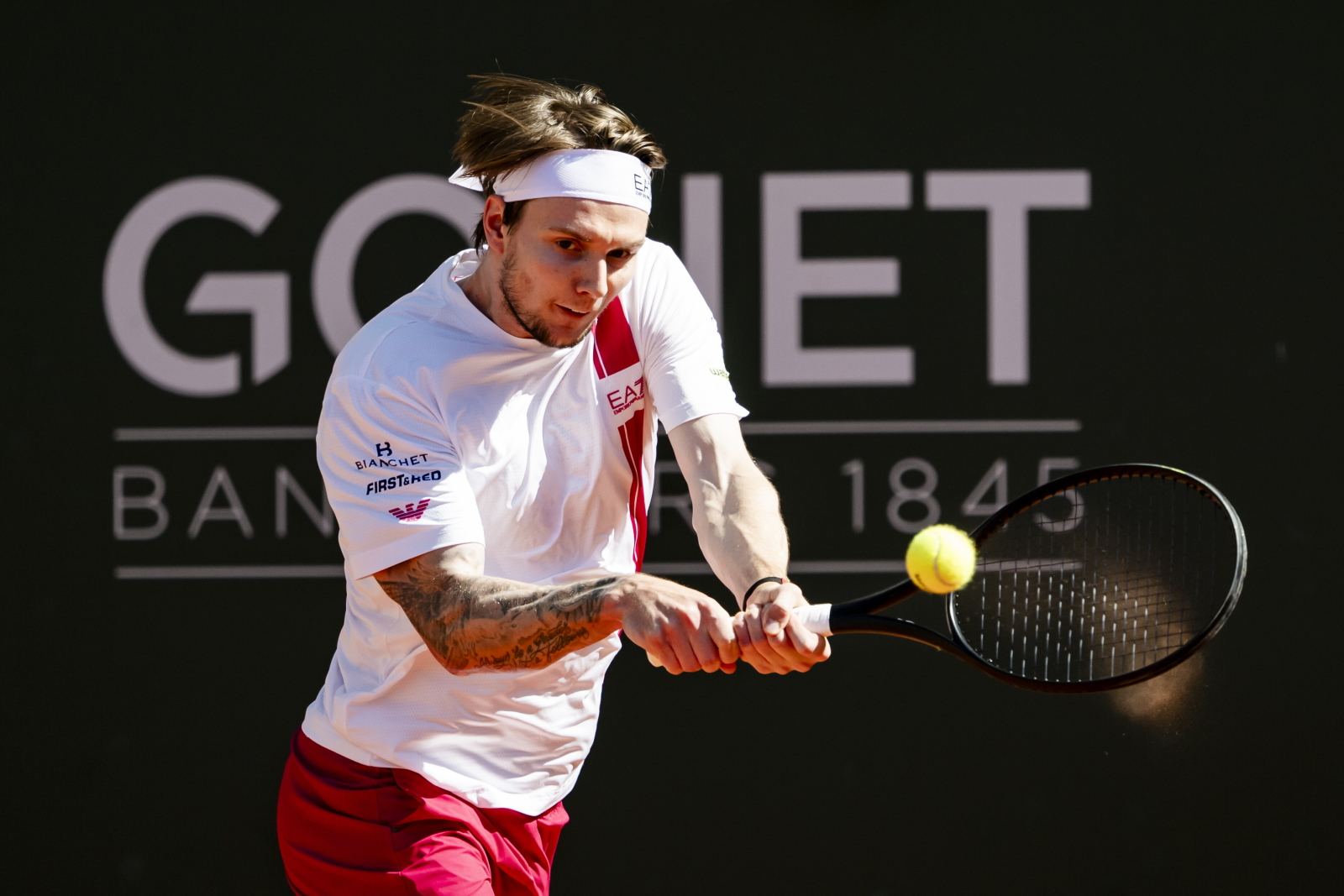 Wielki tenis w narciarskim kurorcie. Obrońca tytułu najwyżej rozstawiony