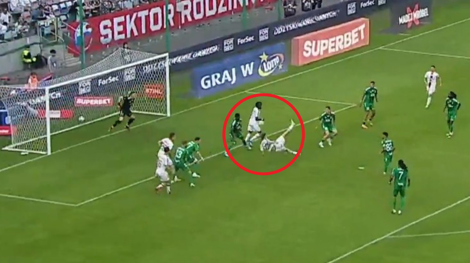 Co za gol w Zabrzu. Stadiony świata