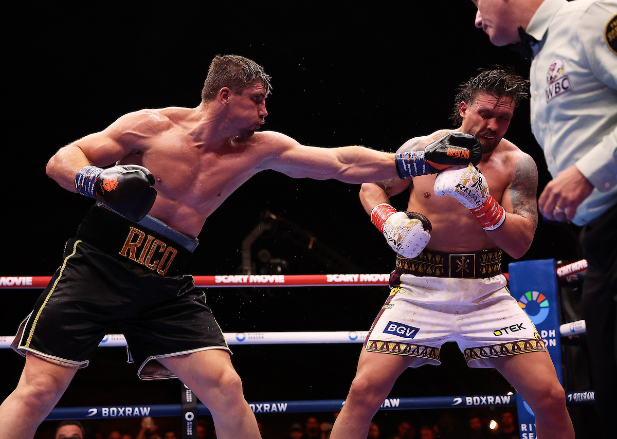 Usyk ocalił pas w ostatniej chwili. Kontrowersyjne przerwanie walki z Verhoevenem