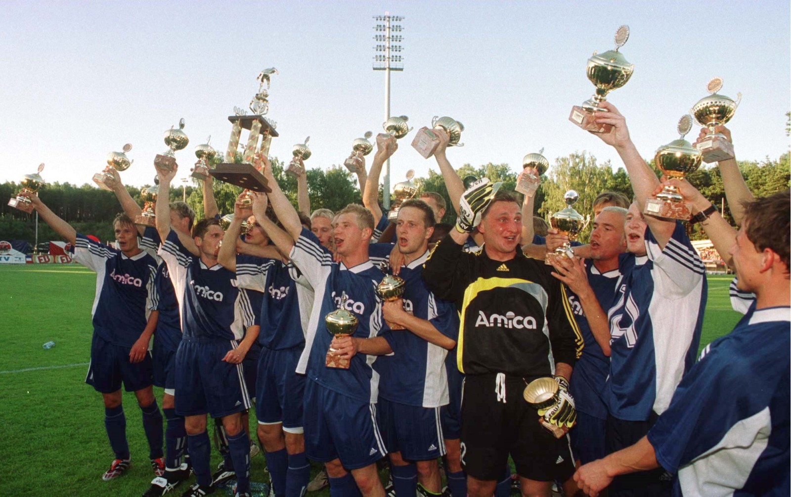 Duże więzienie, małe domki i ekstraklasa przez ponad dekadę. Mija 20 lat od końca wielkiego futbolu we Wronkach